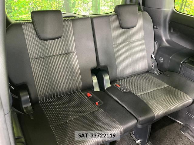 Toyota VOXY 2019-10 8056007-9