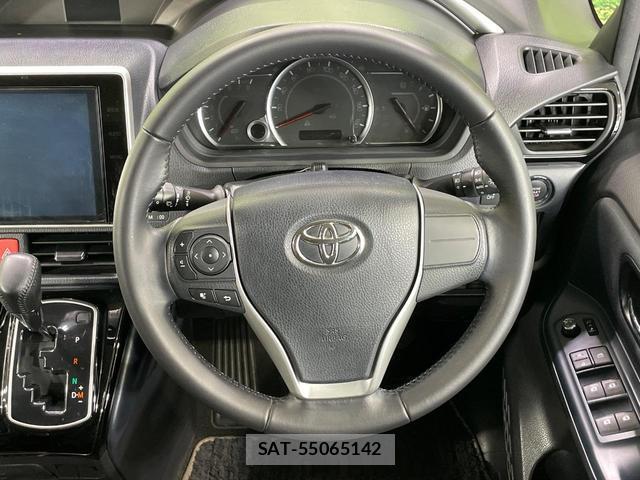 Toyota VOXY 2016-10 8056013-11