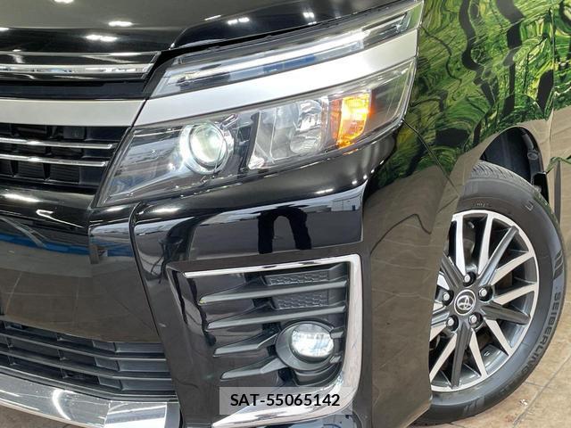 Toyota VOXY 2016-10 8056013-12