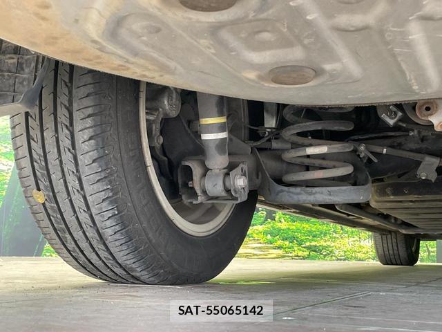Toyota VOXY 2016-10 8056013-19
