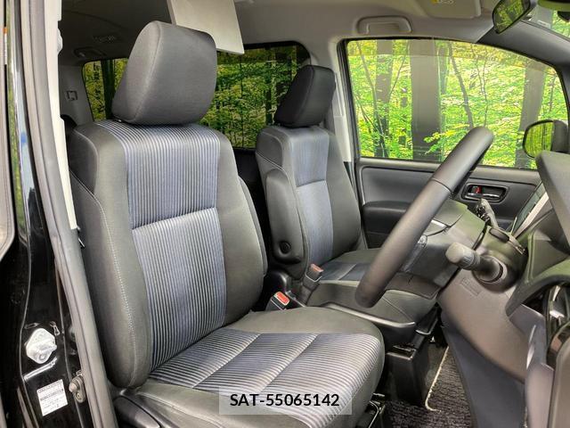 Toyota VOXY 2016-10 8056013-7