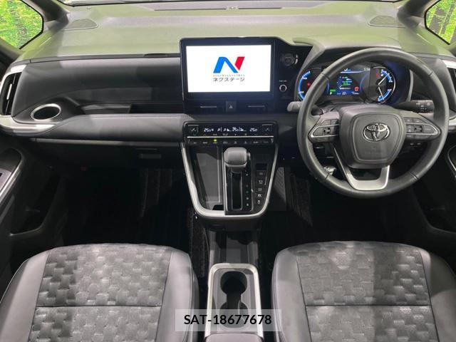 Toyota VOXY 2024-11 8056032-1