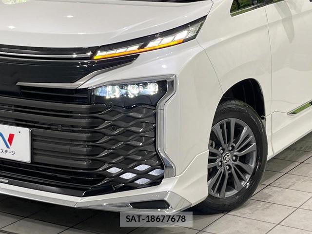 Toyota VOXY 2024-11 8056032-12