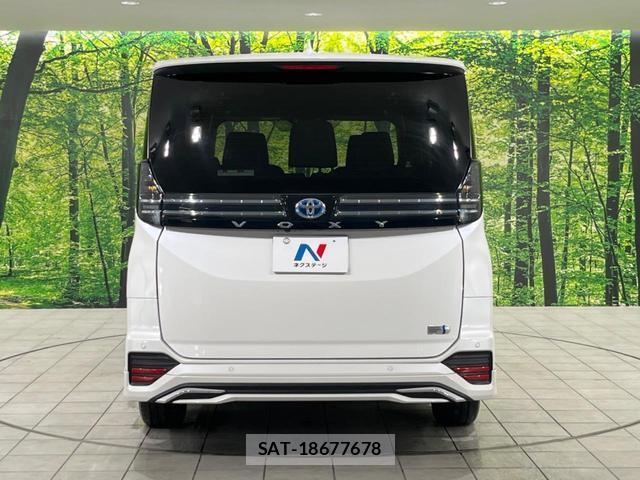 Toyota VOXY 2024-11 8056032-15