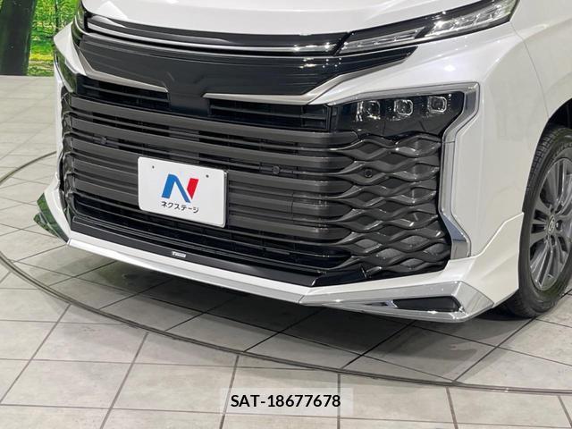 Toyota VOXY 2024-11 8056032-2