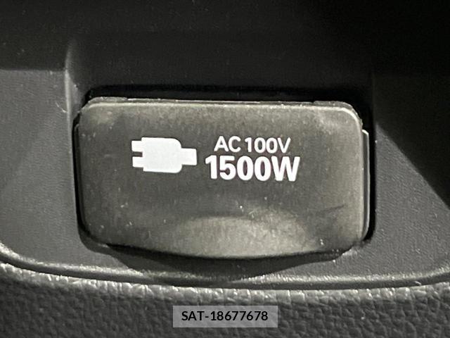 Toyota VOXY 2024-11 8056032-3