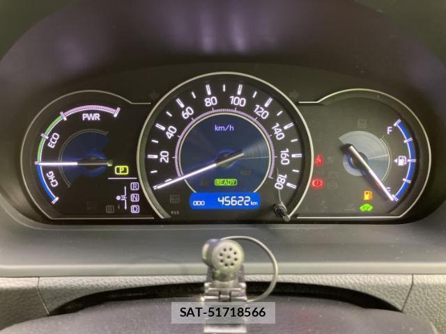 Toyota VOXY 2018-06 8056089-13