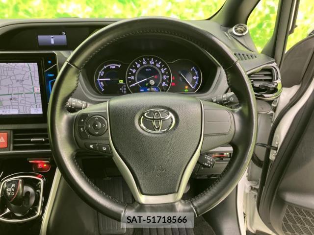 Toyota VOXY 2018-06 8056089-14