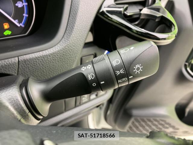 Toyota VOXY 2018-06 8056089-15