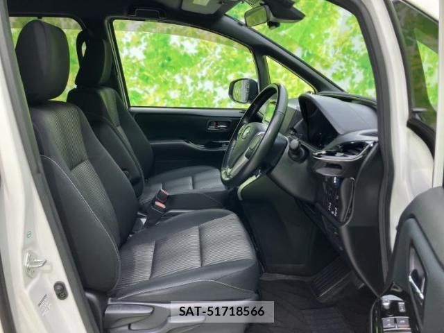 Toyota VOXY 2018-06 8056089-3