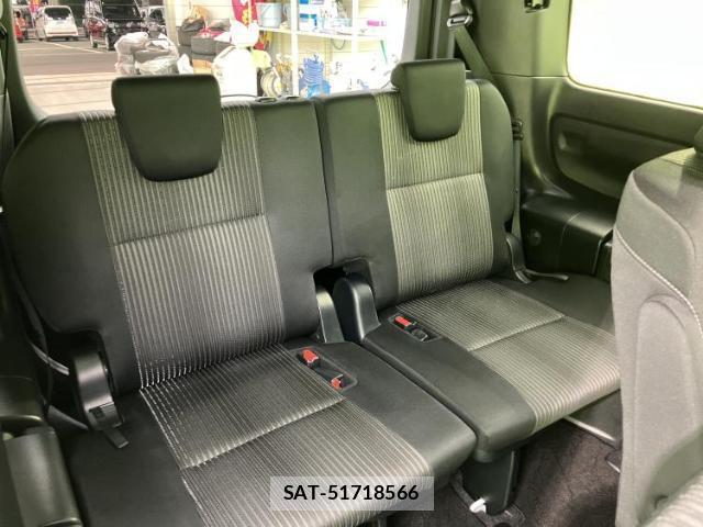Toyota VOXY 2018-06 8056089-5