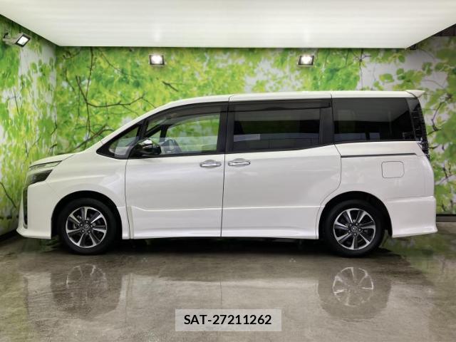 Toyota VOXY 2018-12 8056109-1