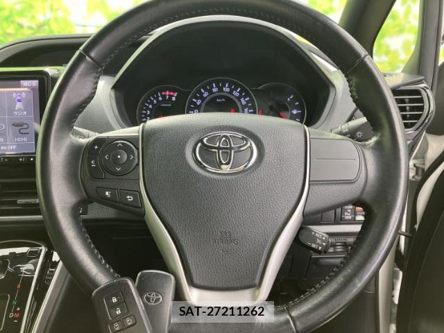 Toyota VOXY 2018-12 8056109-13