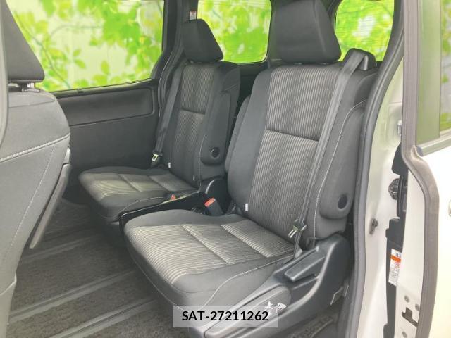 Toyota VOXY 2018-12 8056109-7