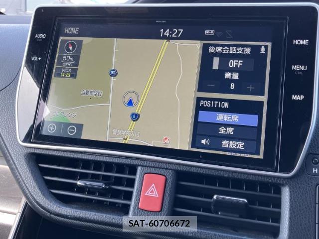 Toyota VOXY 2021-04 8056140-8