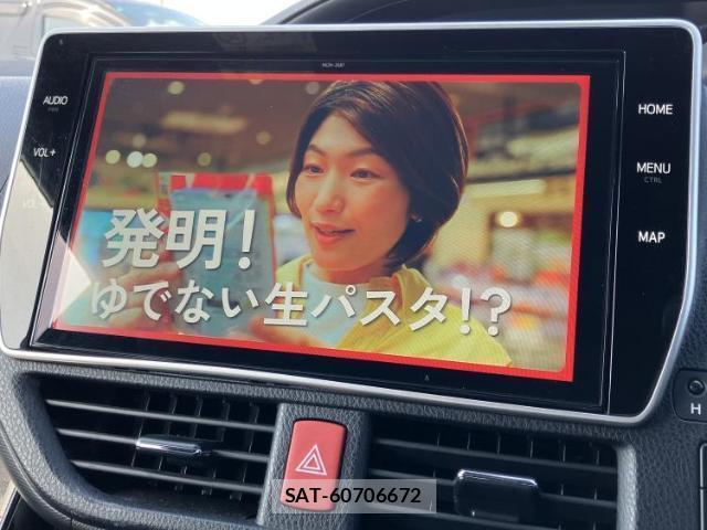 Toyota VOXY 2021-04 8056140-9