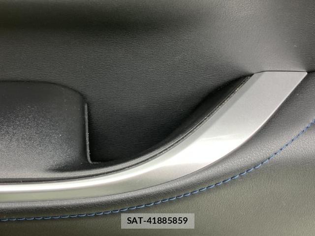 Toyota VOXY 2023-01 8056144-6