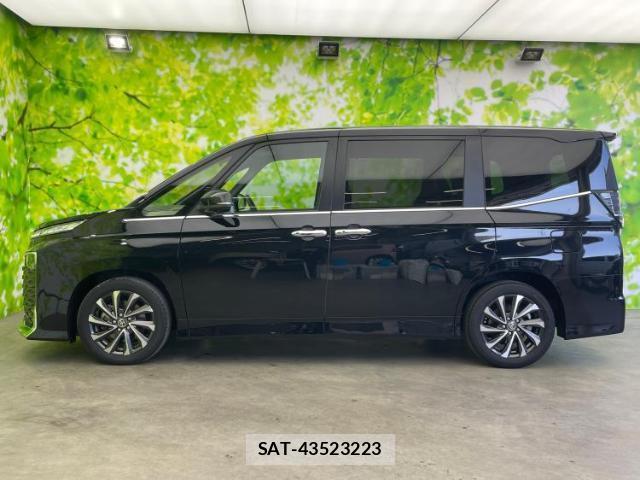 Toyota VOXY 2023-09 8056174-1