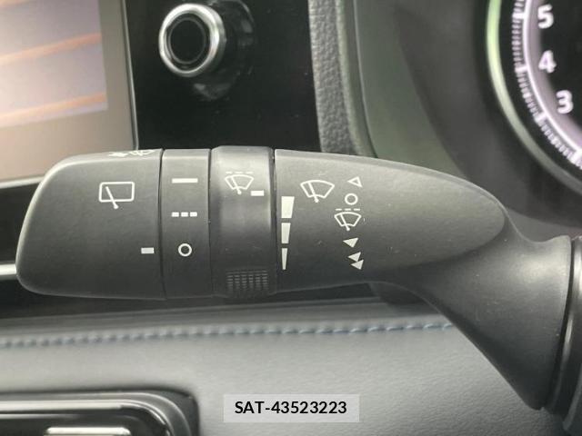 Toyota VOXY 2023-09 8056174-16