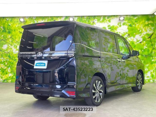 Toyota VOXY 2023-09 8056174-2