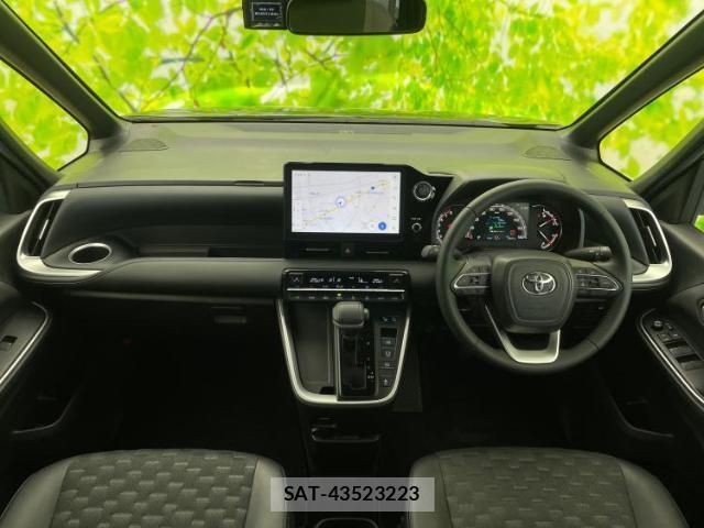 Toyota VOXY 2023-09 8056174-3