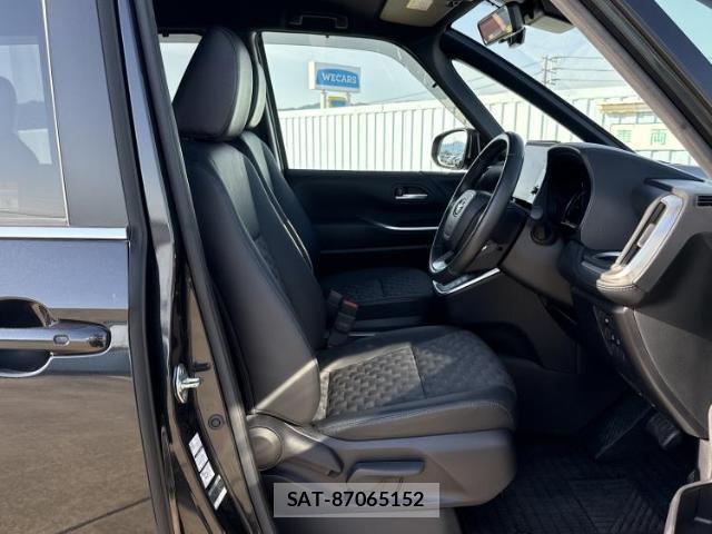 Toyota VOXY 2022-09 8056185-3