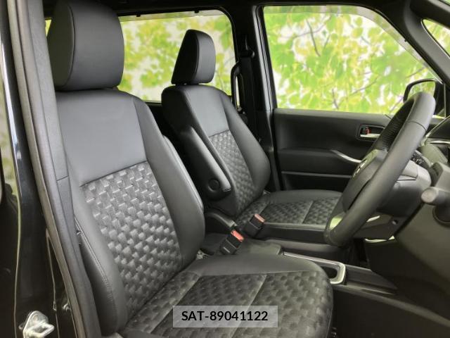 Toyota VOXY 2024-10 8056191-4