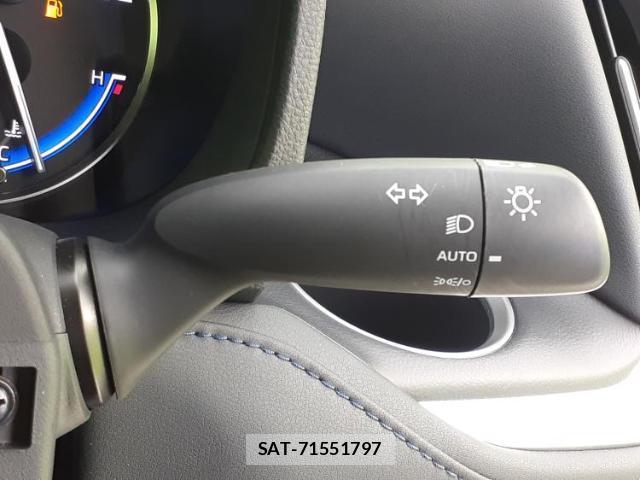 Toyota VOXY 2024-04 8056219-14