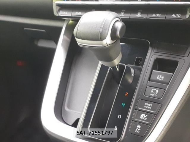 Toyota VOXY 2024-04 8056219-16