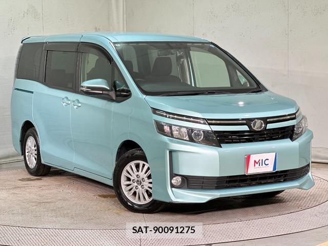 Toyota VOXY 2014-05 8056286-14