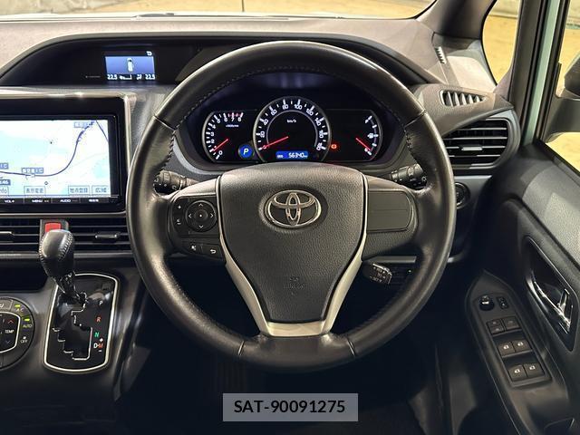 Toyota VOXY 2014-05 8056286-6