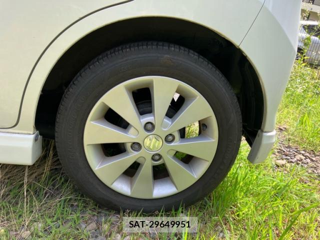 Suzuki WAGON R 2011-10 8055106-4