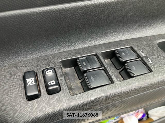 Toyota WISH 2015-11 8054298-19