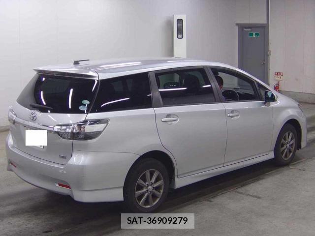 Toyota WISH 2016-05 8054698-1