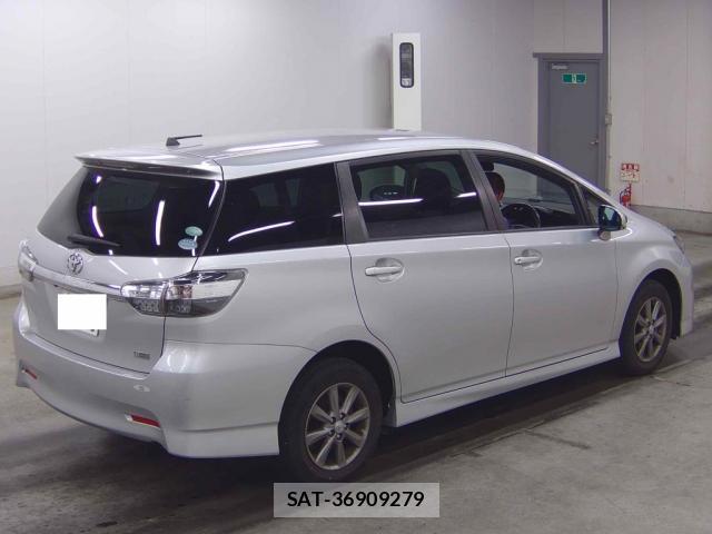 Toyota WISH 2016-05 8054698-4