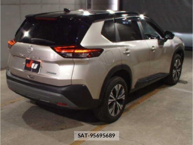 Nissan X-TRAIL 2024-08 8053354-1