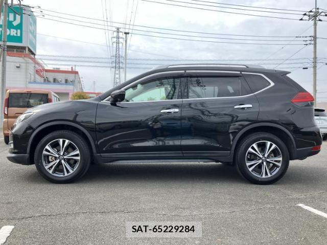 Nissan X-TRAIL 2018-02 8053576-1
