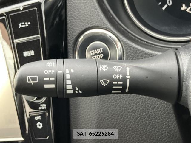 Nissan X-TRAIL 2018-02 8053576-16