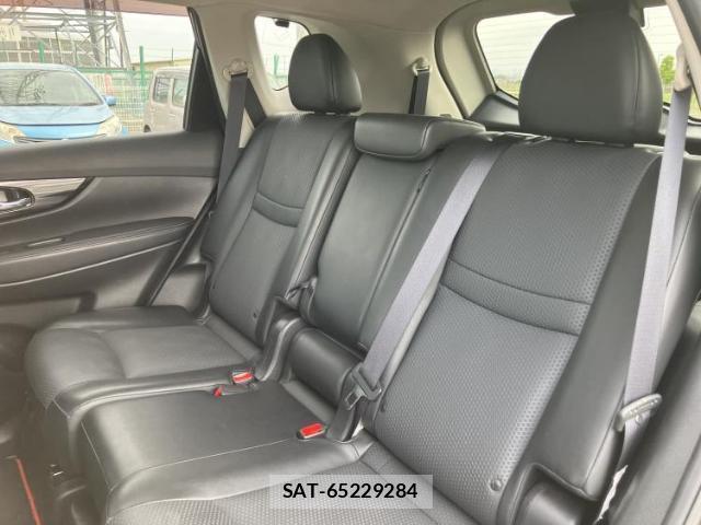 Nissan X-TRAIL 2018-02 8053576-7