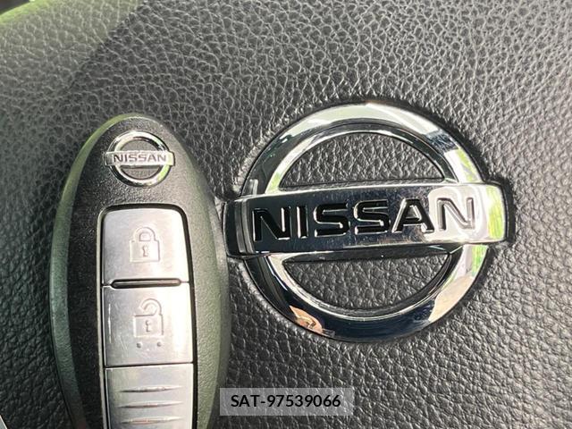 Nissan X-TRAIL 2011-02 8053834-5