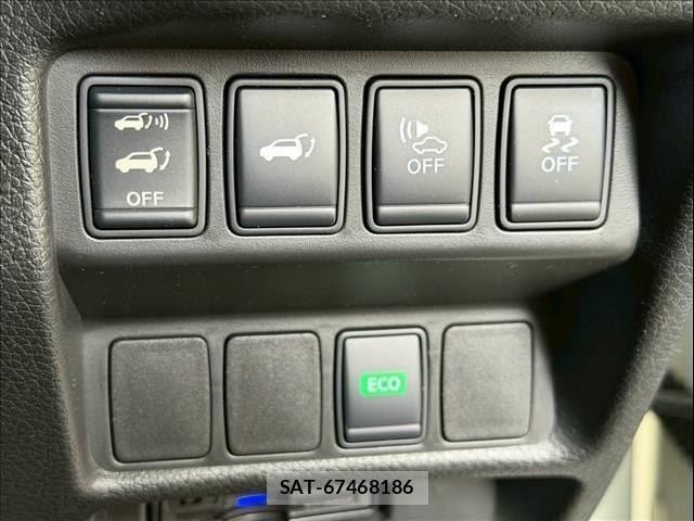 Nissan X-TRAIL 2017-05 8054094-17