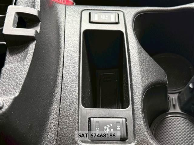 Nissan X-TRAIL 2017-05 8054094-19