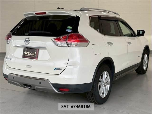 Nissan X-TRAIL 2017-05 8054094-4