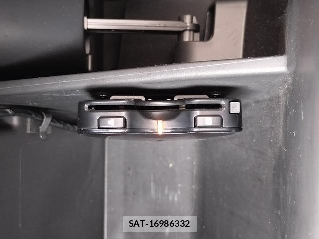 Nissan X-TRAIL 2016-04 8054198-9