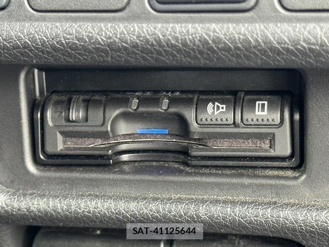 Nissan X-TRAIL 2018-04 8054976-6