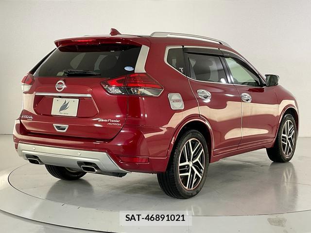 Nissan X-TRAIL 2017-08 8055545-6