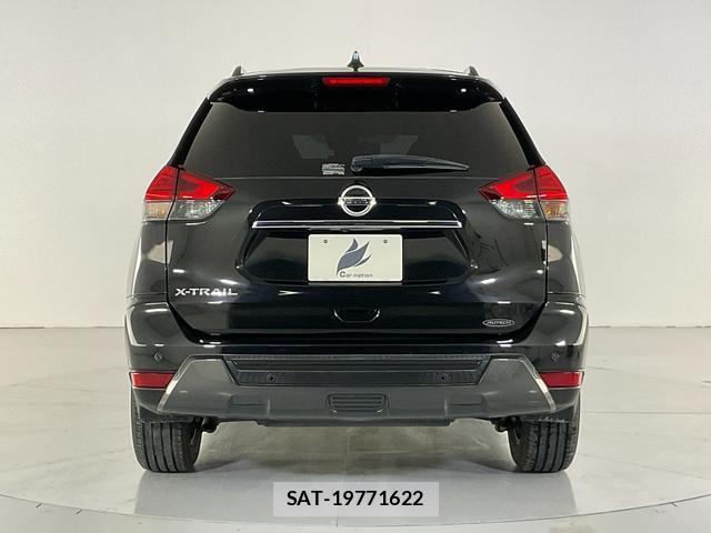 Nissan X-TRAIL 2017-07 8055548-1