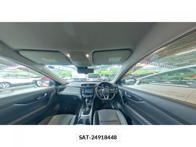 Nissan X-TRAIL 2017-09 8055579-2