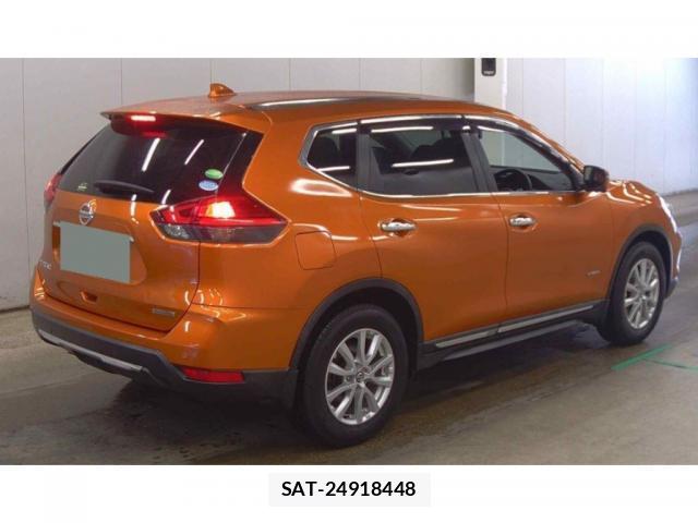Nissan X-TRAIL 2017-09 8055579-3