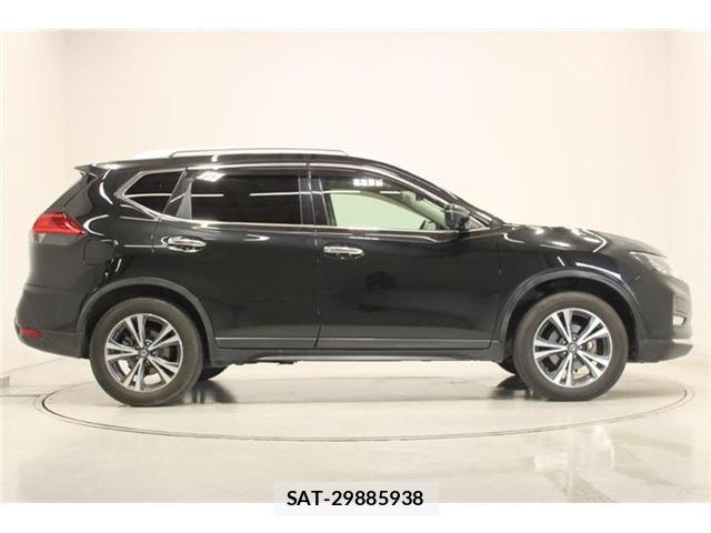 Nissan X-TRAIL 2018-07 8055886-12